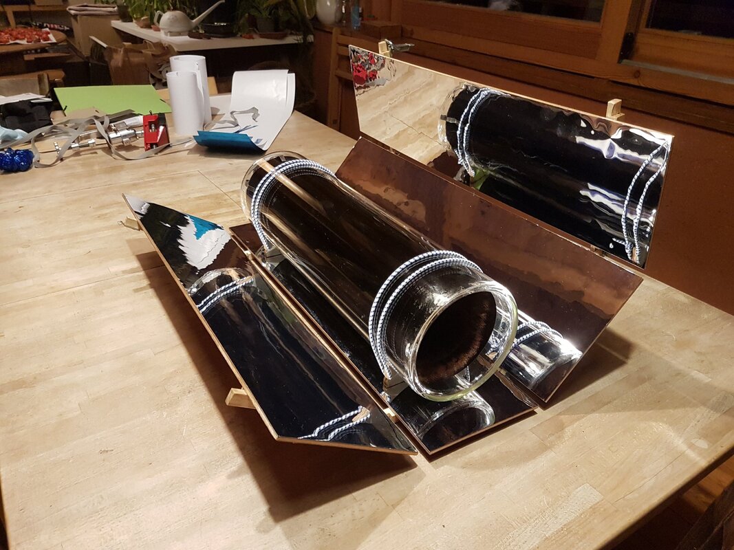 Caisson pour tube solaire