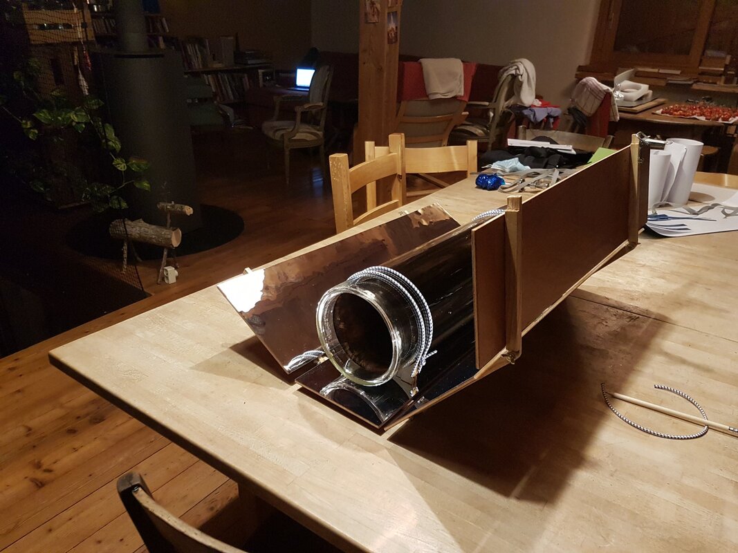 Caisson pour tube solaire