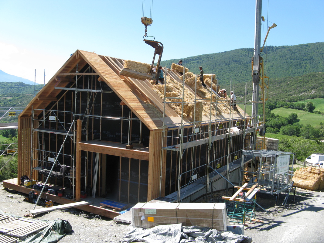 Maison paille a Chorges