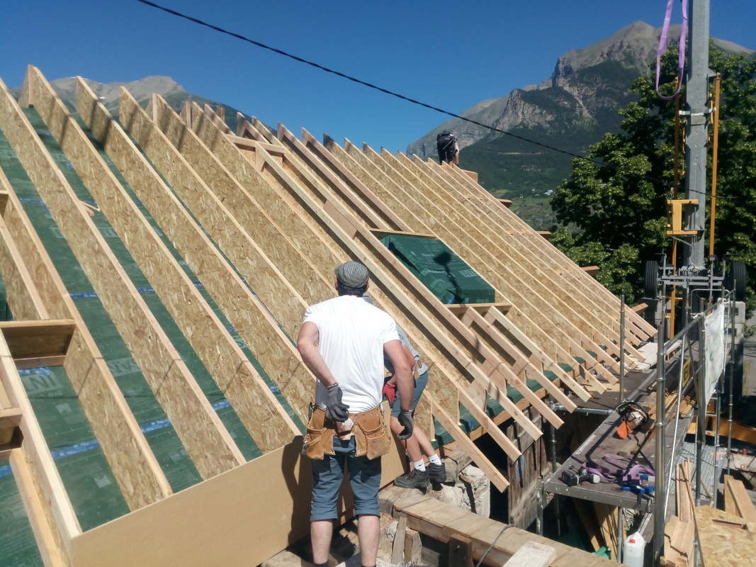 Toiture paille pour grange ancienne