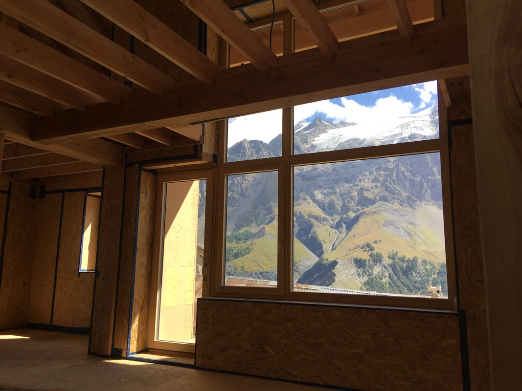 intérieur avec vue sur la Meige