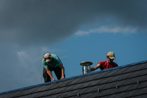 Tuile a St vincent les Fort. photo Claire B